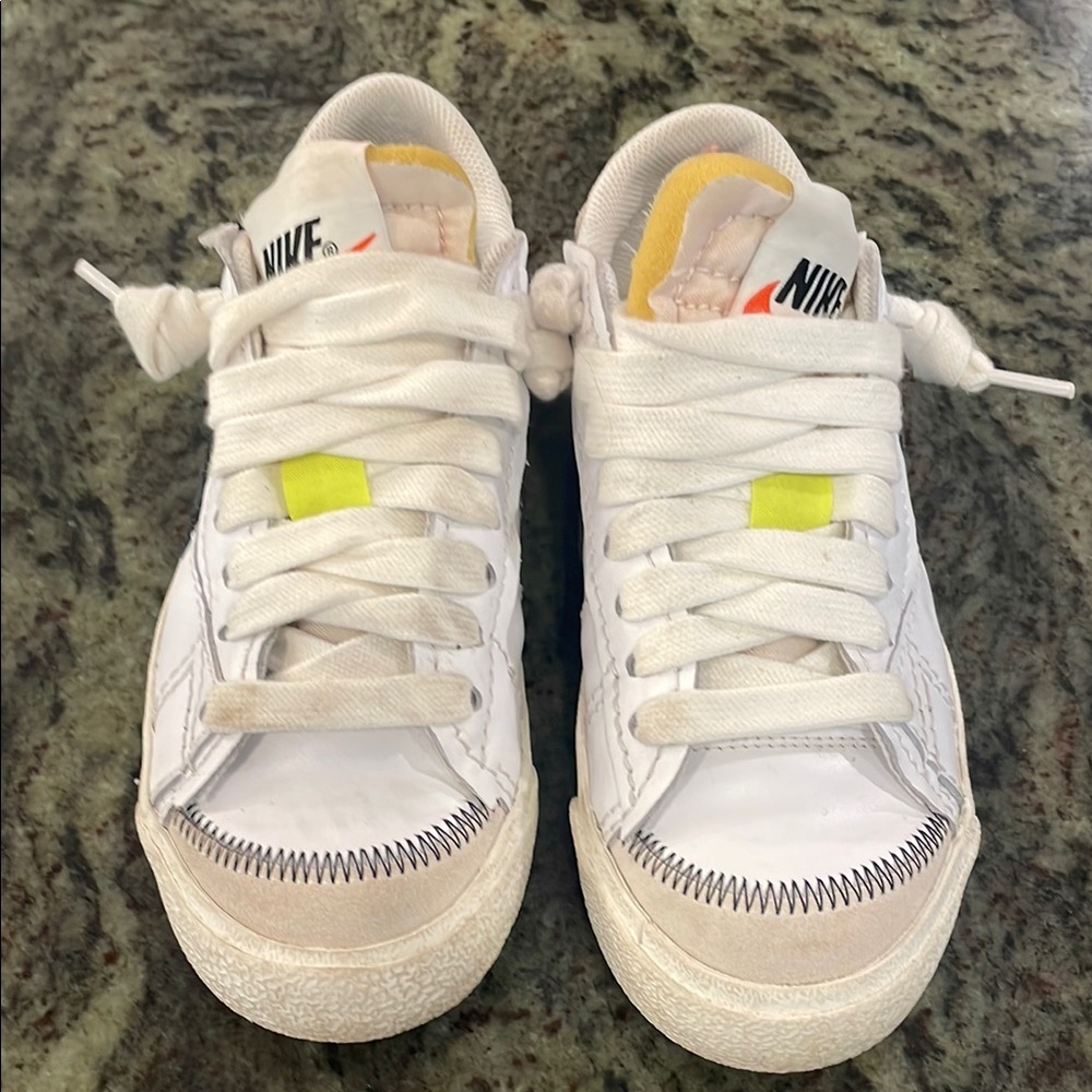 Nike Blazer Low ‘77 vintage women’s sz 8